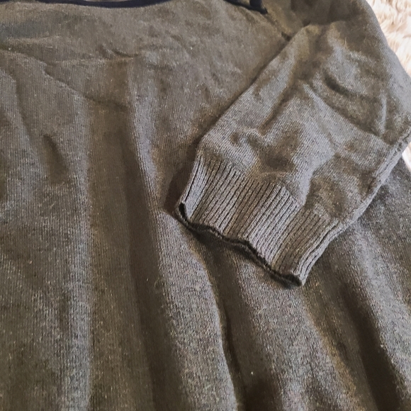 Beautiful green 3/4 sleeve sweater size small - Picture 4 of 4